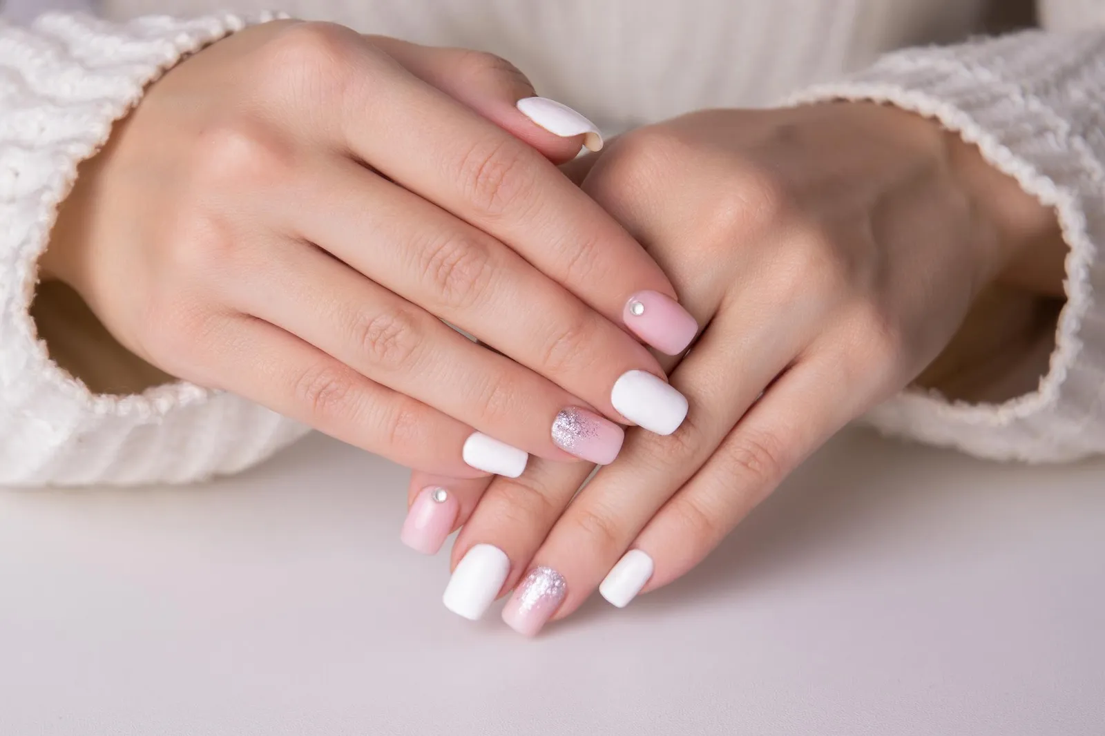 V Nails & Spa nail photo