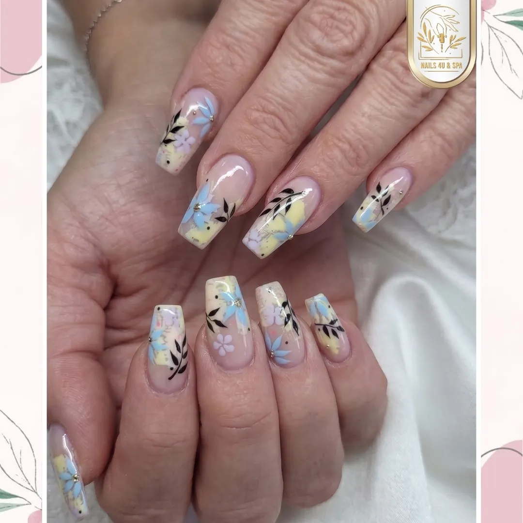 Nails 4U & Spa nail photo