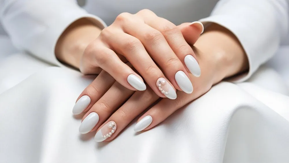 M NAIL LOUNGE nail photo