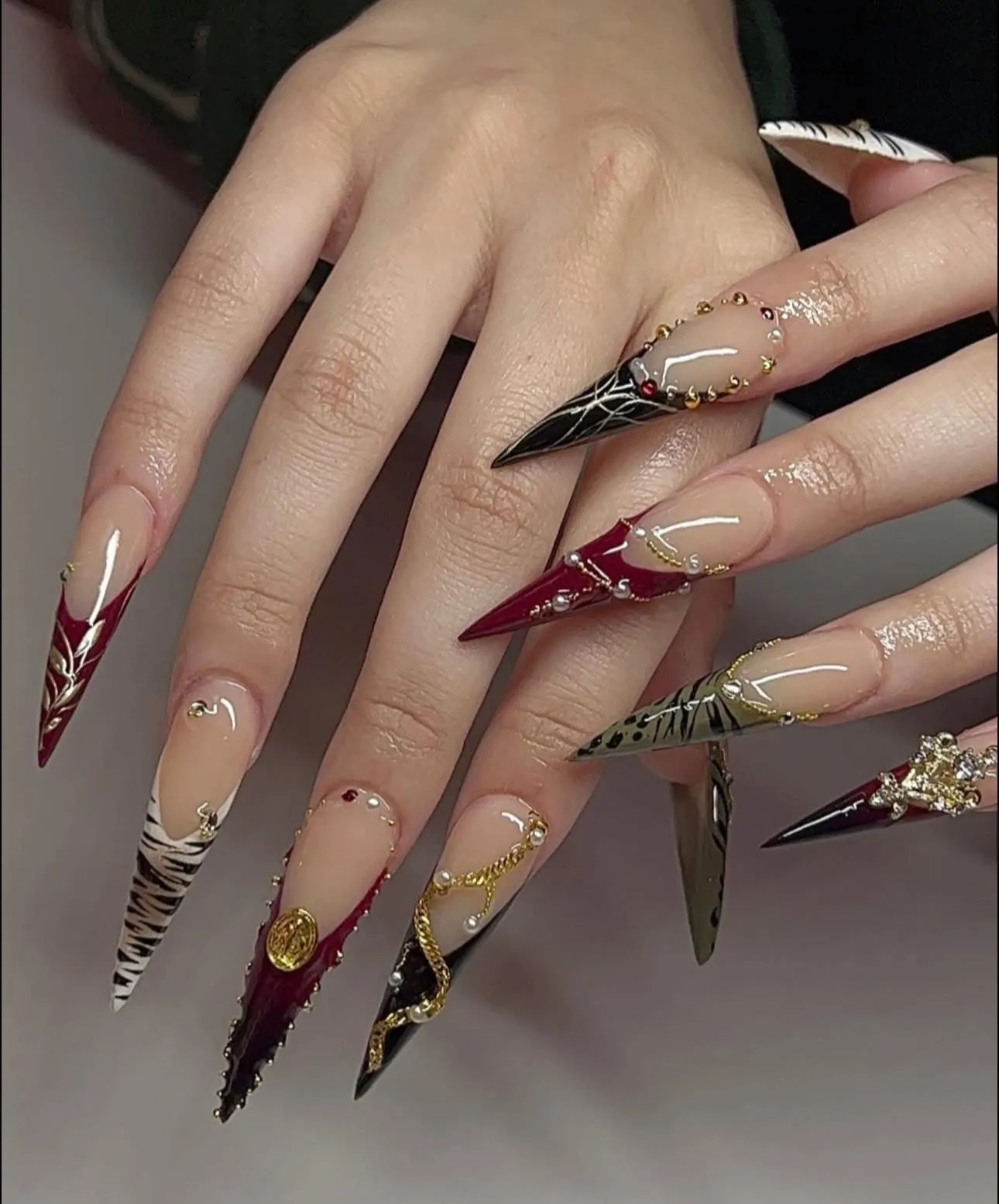 Gel nail studio nail photo