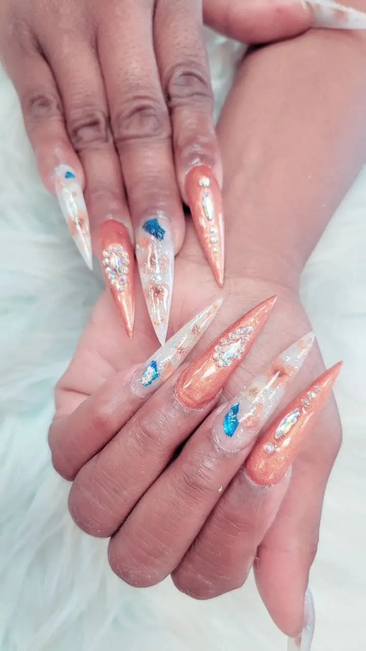 Mindy Nails Bar nail photo
